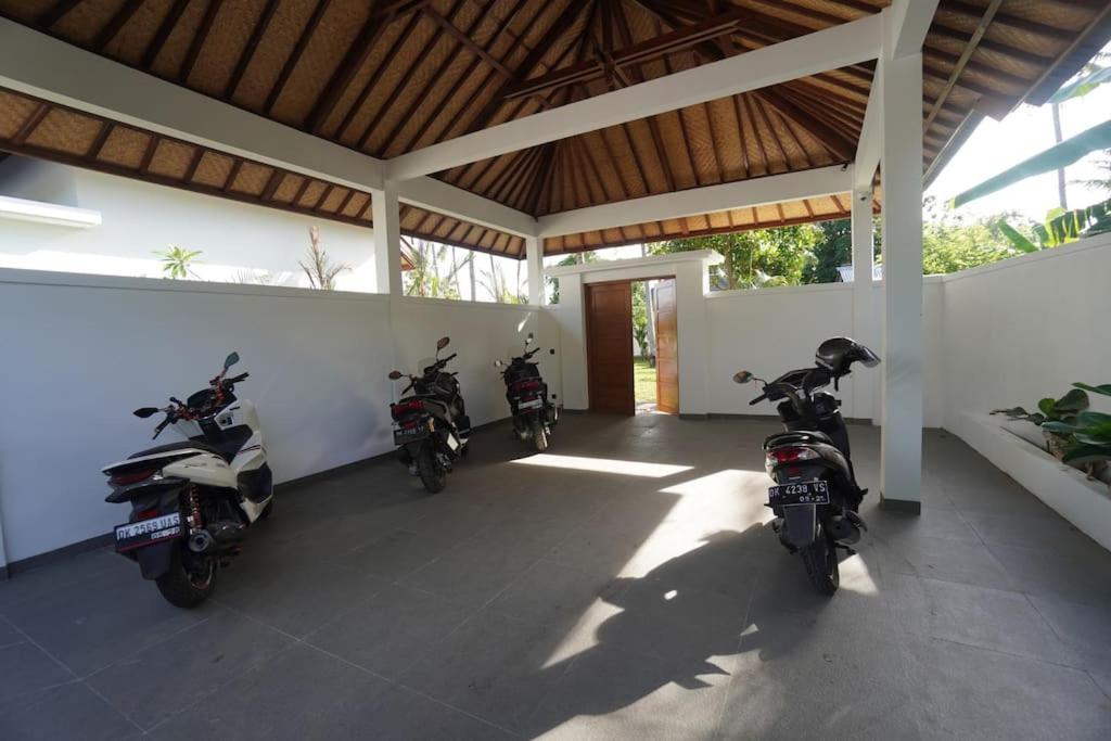 Villa Vespa Lovina Exterior photo